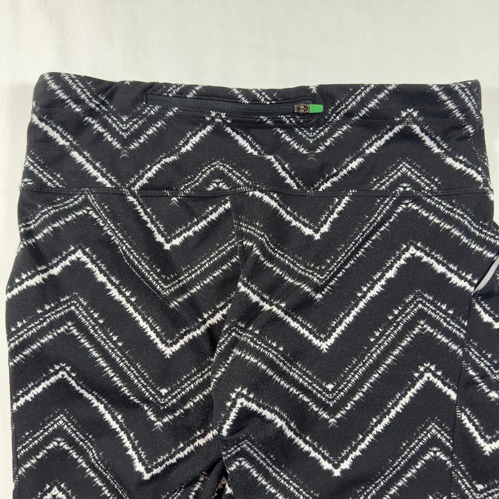 Athleta Women's Medium Capri Athletic Leggings Black White Striped Pants - Picture 9 of 10